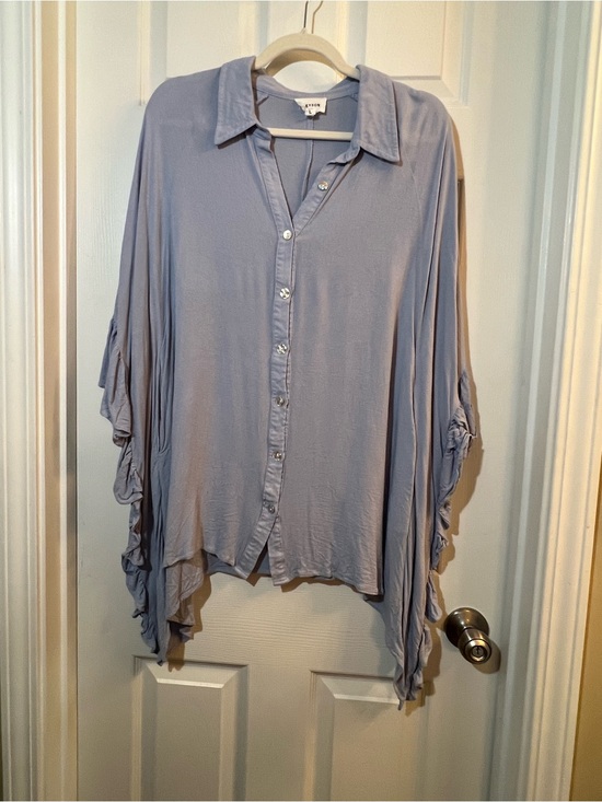 heyson Tops - 🦋 Heyson Flowy Light blue  Button-Down Shirt with Ruffled Sleeves size large